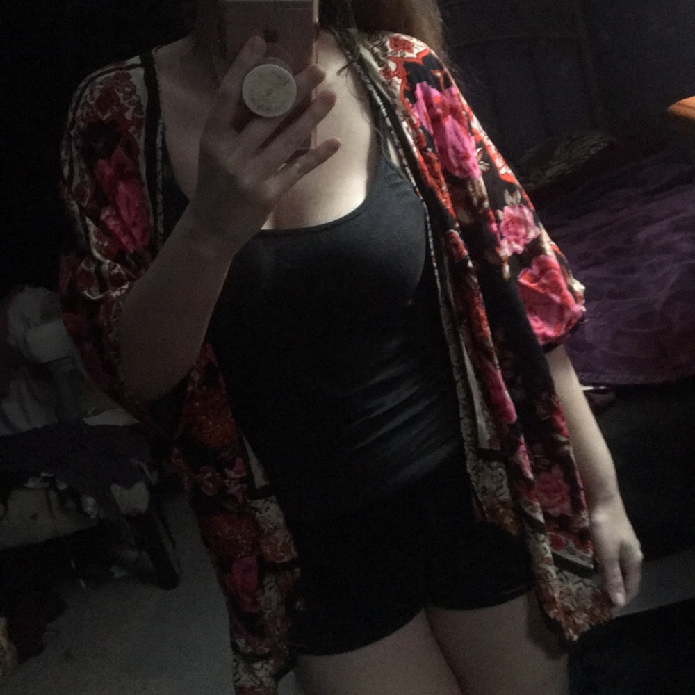 🌷Kimono🌷 - Picture 5 of 7